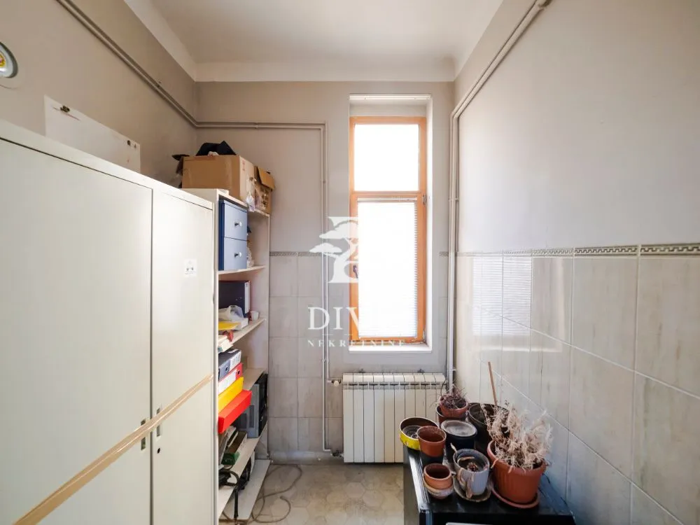 Prodaja, stan, 122m², Kalenić Pijaca, Vračar Sve Podlokacije