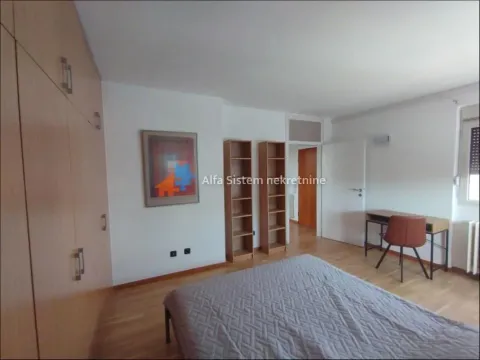 Rent, two bedroom apartment, 60m², Kalenić Pijaca, Vračar Sve Podlokacije - image 12