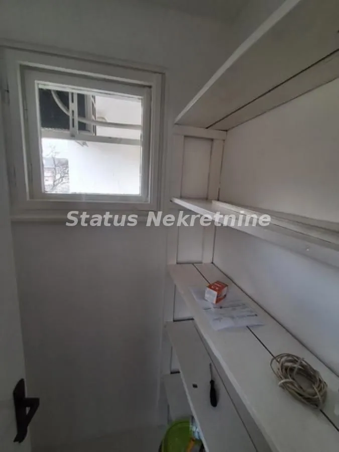 Izdavanje, dvosoban stan, 54m², Železnička Stanica, Novi Sad Sve Podlokacije