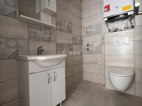 Prodaja, trosoban stan, 79m², Centar, Niš - image 9