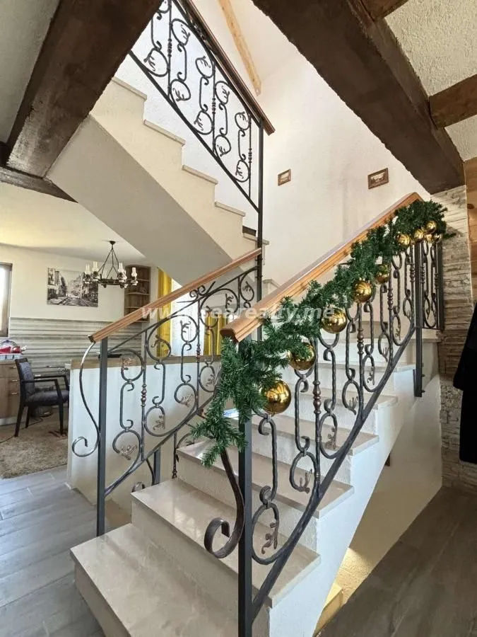 Sale, house, 320m², Žabljak, Crna Gora
