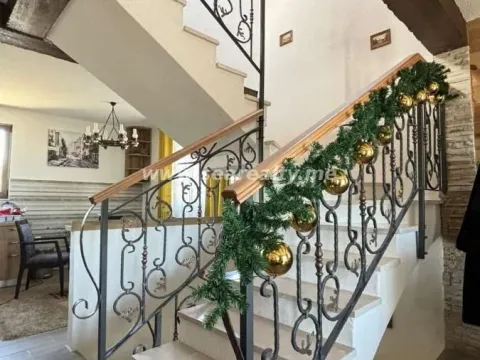 Prodaja, kuća, 320m², Žabljak, Crna Gora - image 8