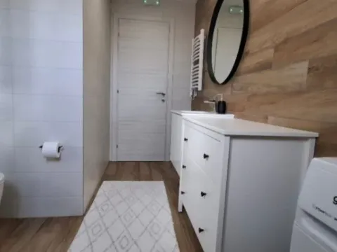 Izdavanje, trosoban stan, 100m², Zagorič, Podgorica - image 9