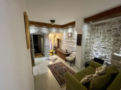 Prodaja, kuća, 114m², Prčanj, Kotor - image 8