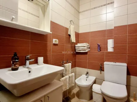 Rent, two bedroom apartment, 58m², Centar, Budva - image 10