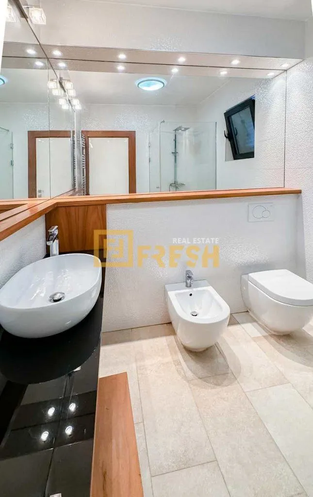 Prodaja, kuća, 310m², Kotor, Crna Gora