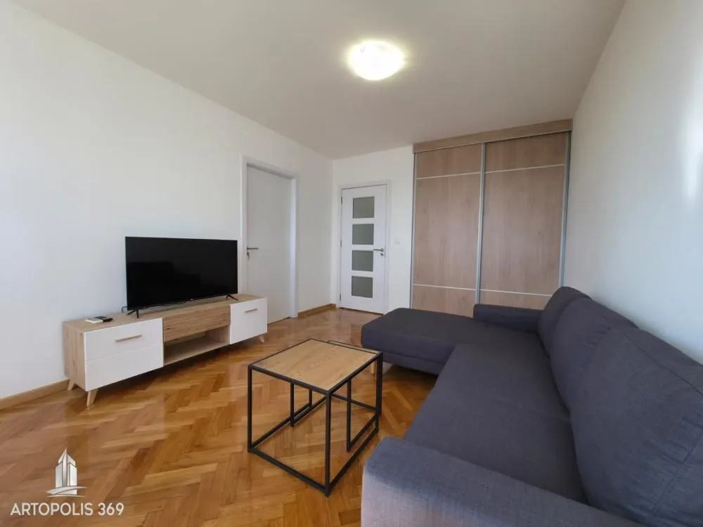 Rent, two bedroom apartment, 41m², Novi Beograd Blok 1 Fontana, Novi Beograd Sve Podlokacije