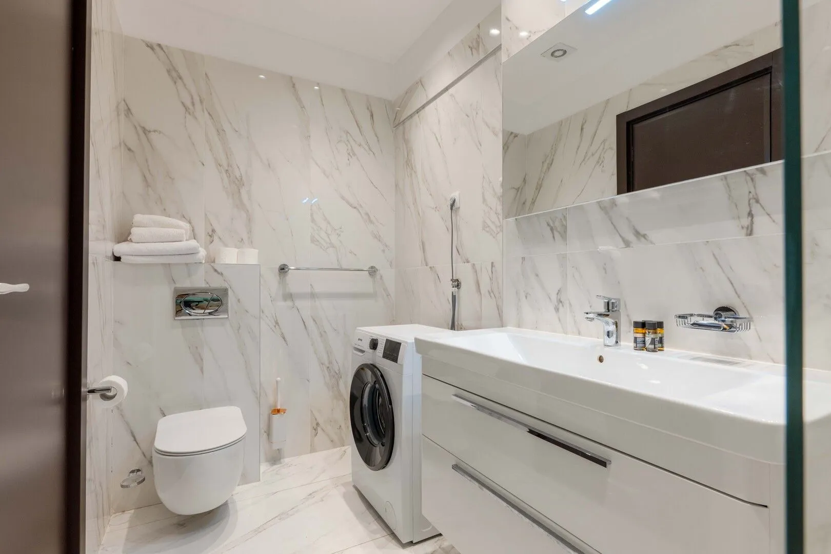 Sale, one bedroom apartment, 51m², Bečići, Budva