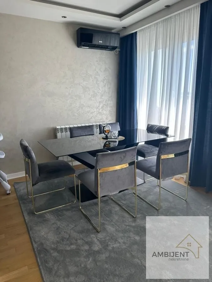 Sale, three bedroom apartment, 110m², Centar, Stara Pazova