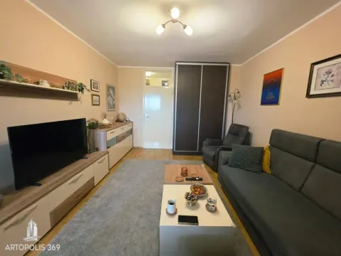 Sale, three bedroom apartment, 93m², Novi Beograd Blok 71, Novi Beograd Sve Podlokacije - image 4