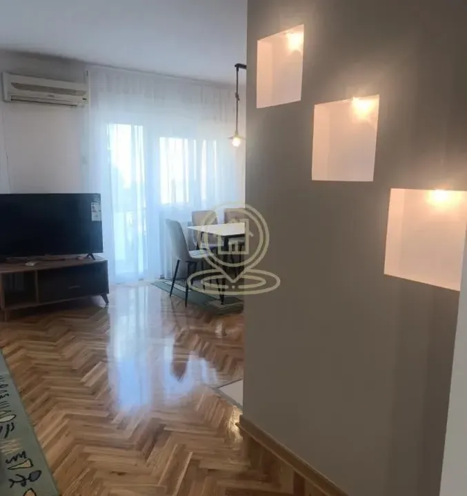 Rent, three bedroom apartment, 78m², Severni Bulevar, Zvezdara Sve Podlokacije
