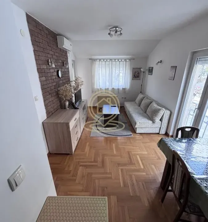 Prodaja, dvosoban stan, 41m², Centar, Vrnjačka Banja