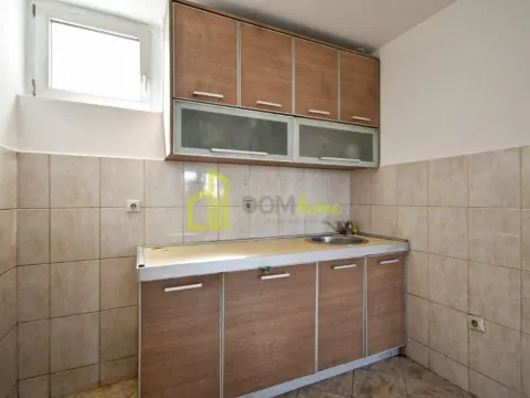Prodaja, jednosoban stan, 56m², Krivi Most, Podgorica - image 2