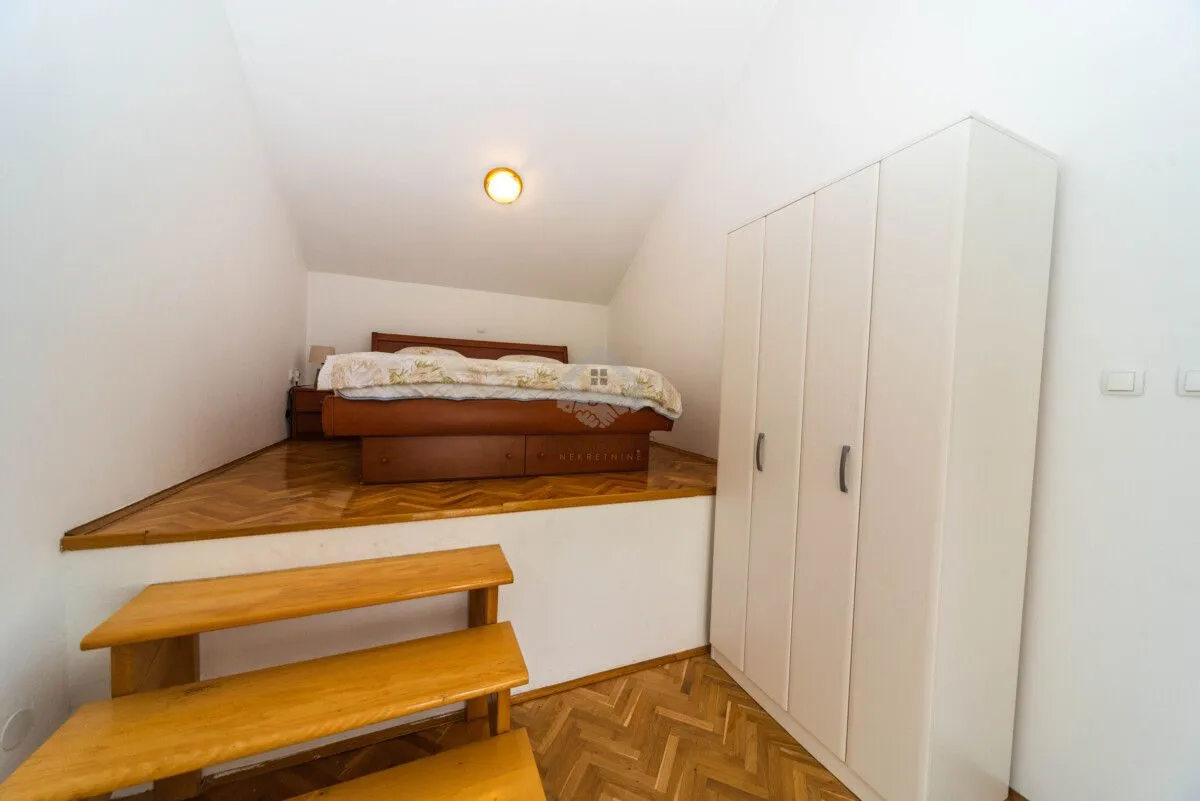 Rent, house, 280m², Gorica C, Podgorica