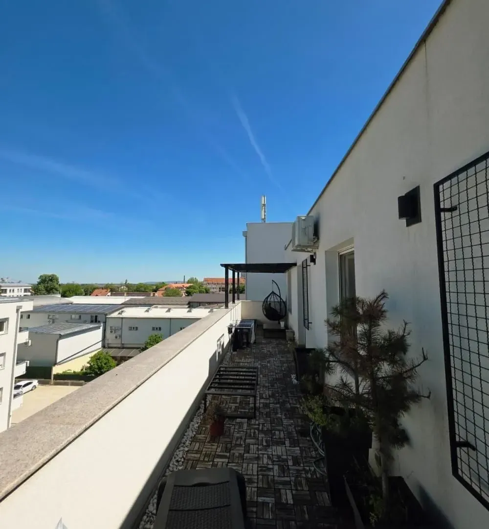 Sale, three bedroom apartment, 85m², Zemun Sve Podlokacije, Beograd