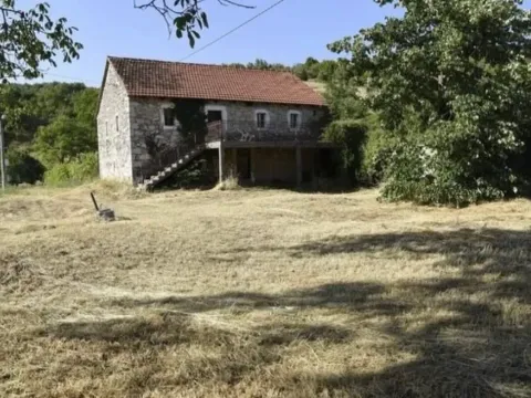 Prodaja, kuća, 210m², Brezovik, Nikšić - image 3
