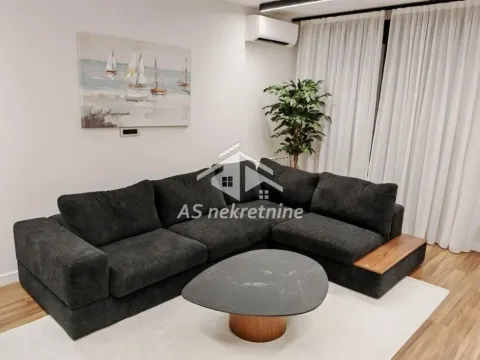 Stan in Novi Beograd Blok 65