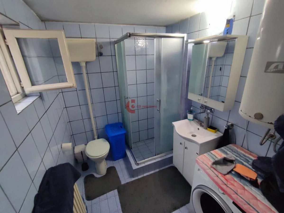 Prodaja, kuća, 250m², Novo Selo, Subotica