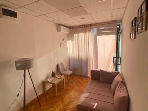 Izdavanje, poslovni prostor, 21m², Preko Morače, Podgorica - image 2