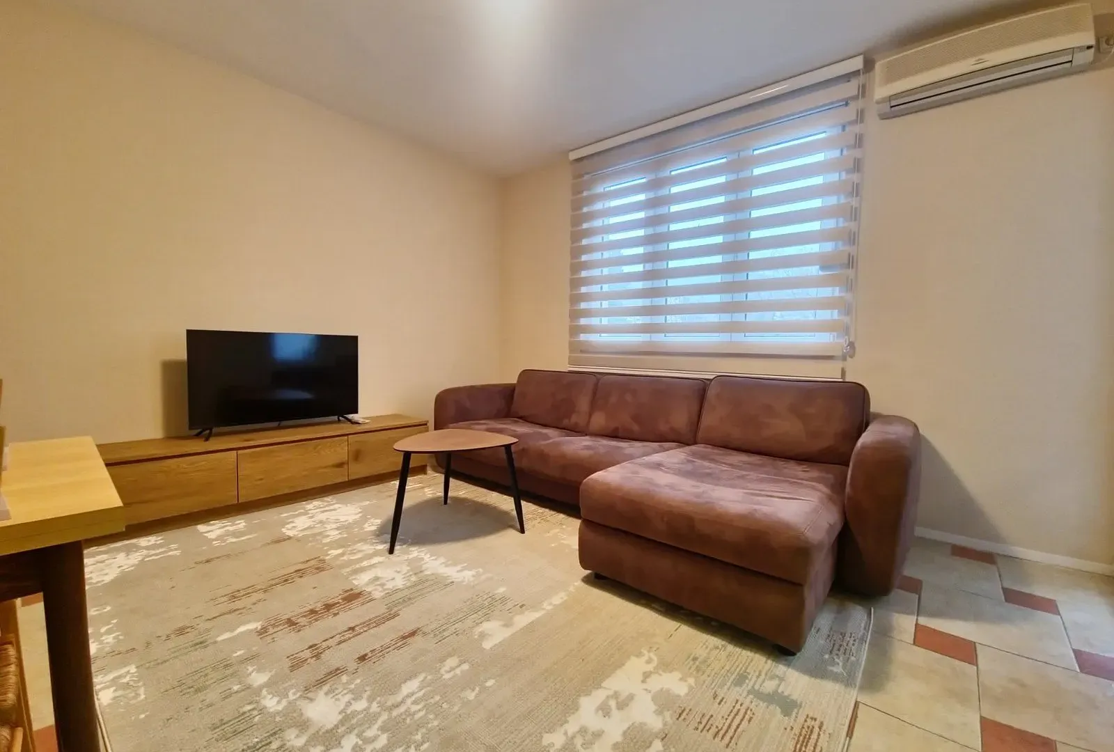 Izdavanje, jednosoban stan, 40m², Budva, Crna Gora