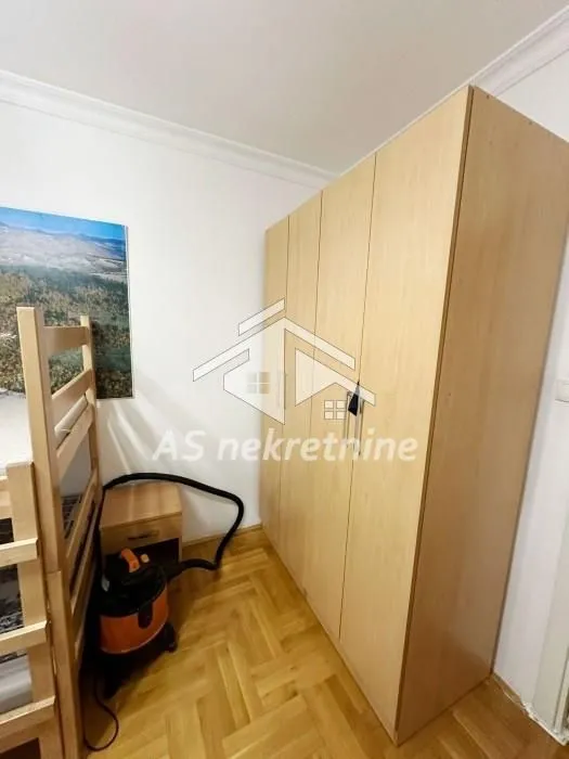 Izdavanje, trosoban stan, 60m², Brace Jerković, Voždovac Sve Podlokacije