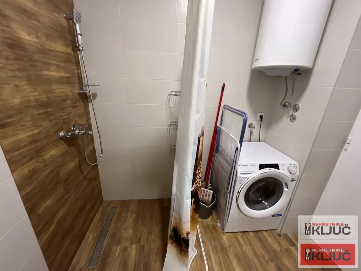 Izdavanje, dvosoban stan, 56m², Grbavica, Novi Sad Sve Podlokacije