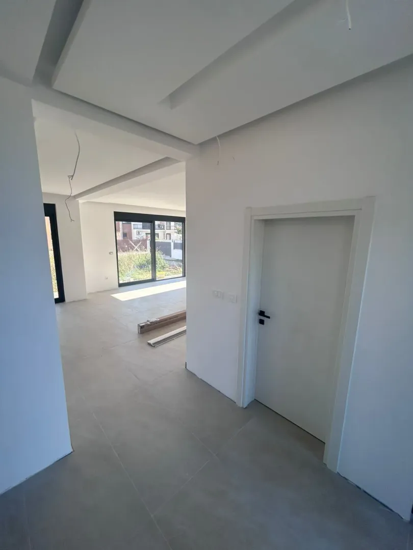 Prodaja, kuća, 225m², Polje, Bar