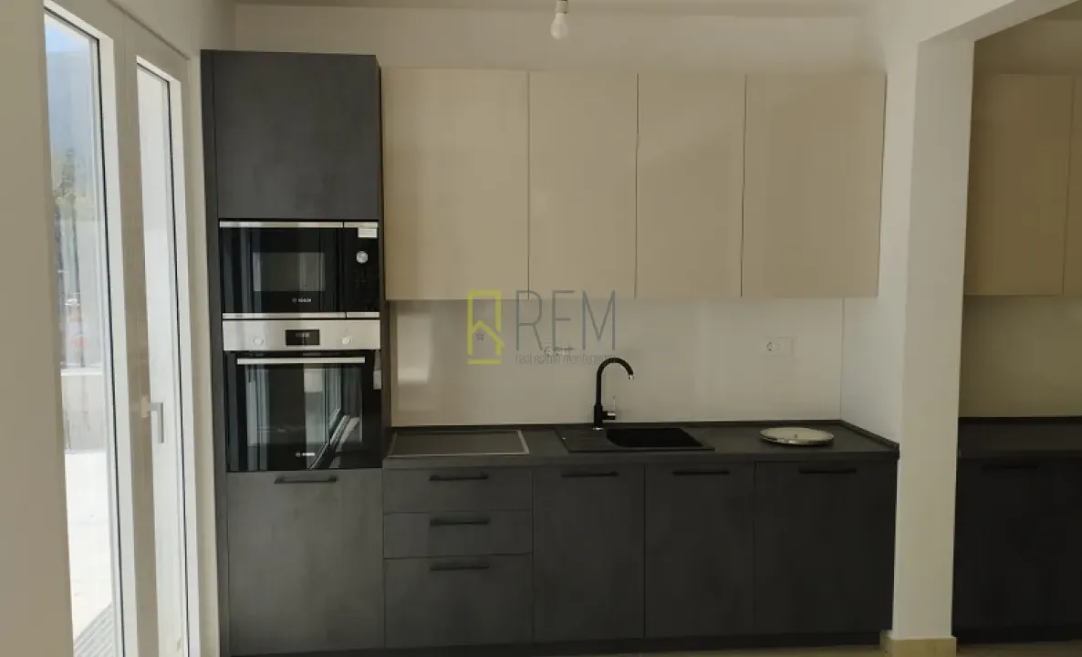 Sale, two bedroom apartment, 84m², Herceg Novi, Crna Gora