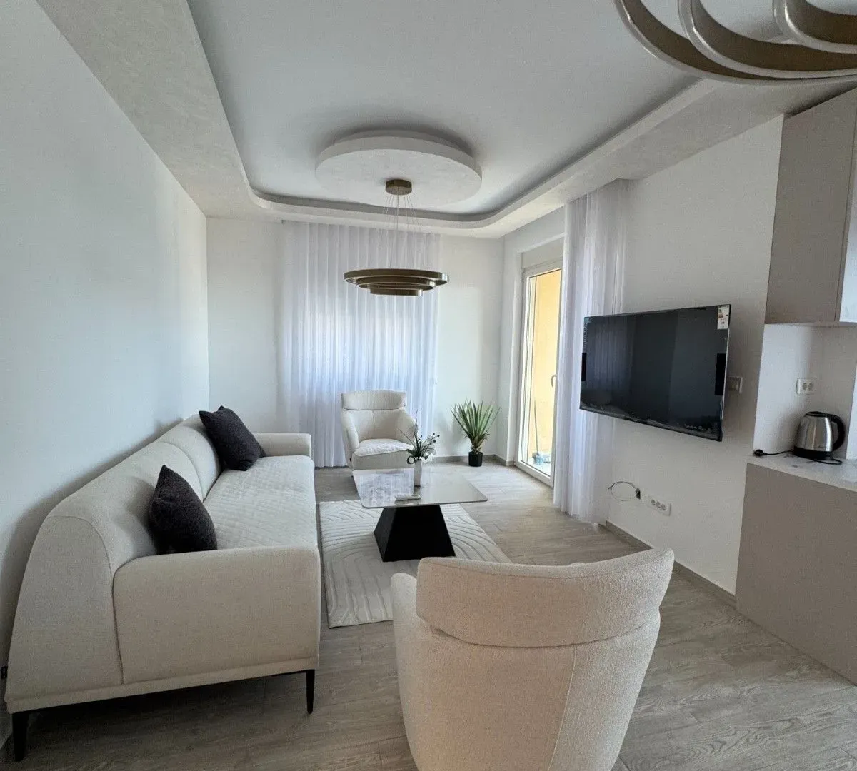 Prodaja, dvosoban stan, 74m², Bečići, Budva