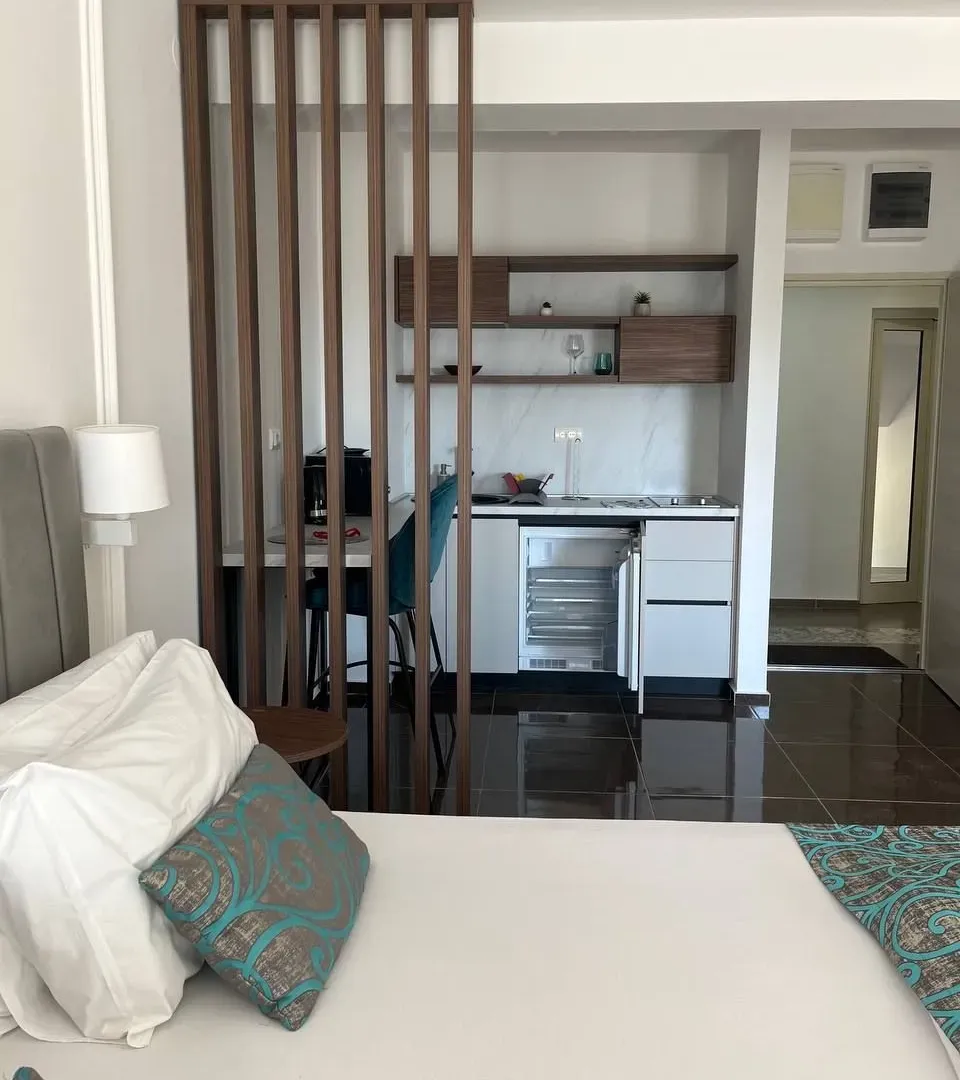 Izdavanje, garsonjera, 34m², Bečići, Budva