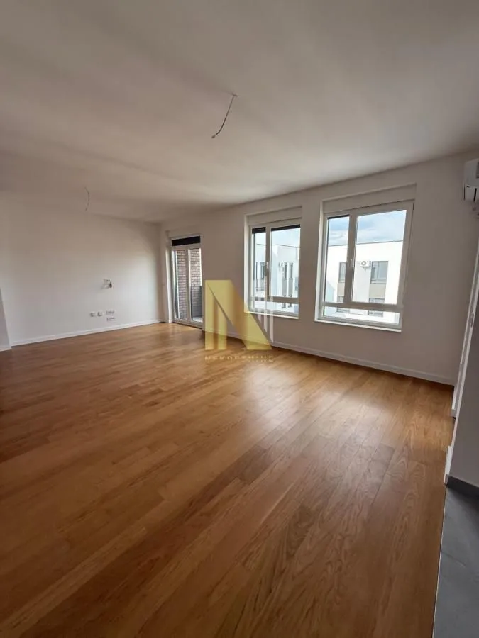 Prodaja, četvorosoban stan, 116m², Bulevar Evrope, Novi Sad Sve Podlokacije