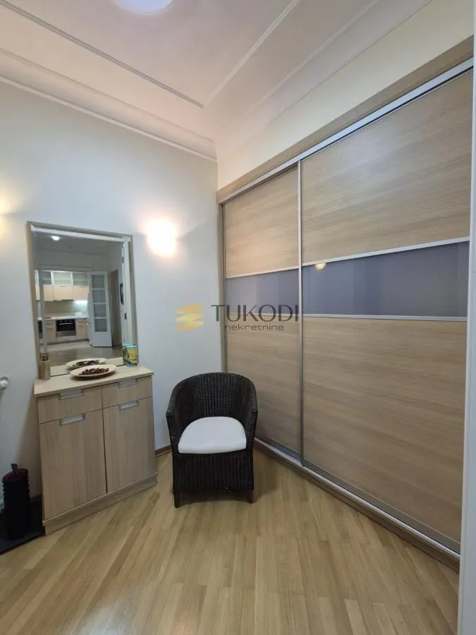 Prodaja, trosoban stan, 113m², Slavija, Vračar Sve Podlokacije