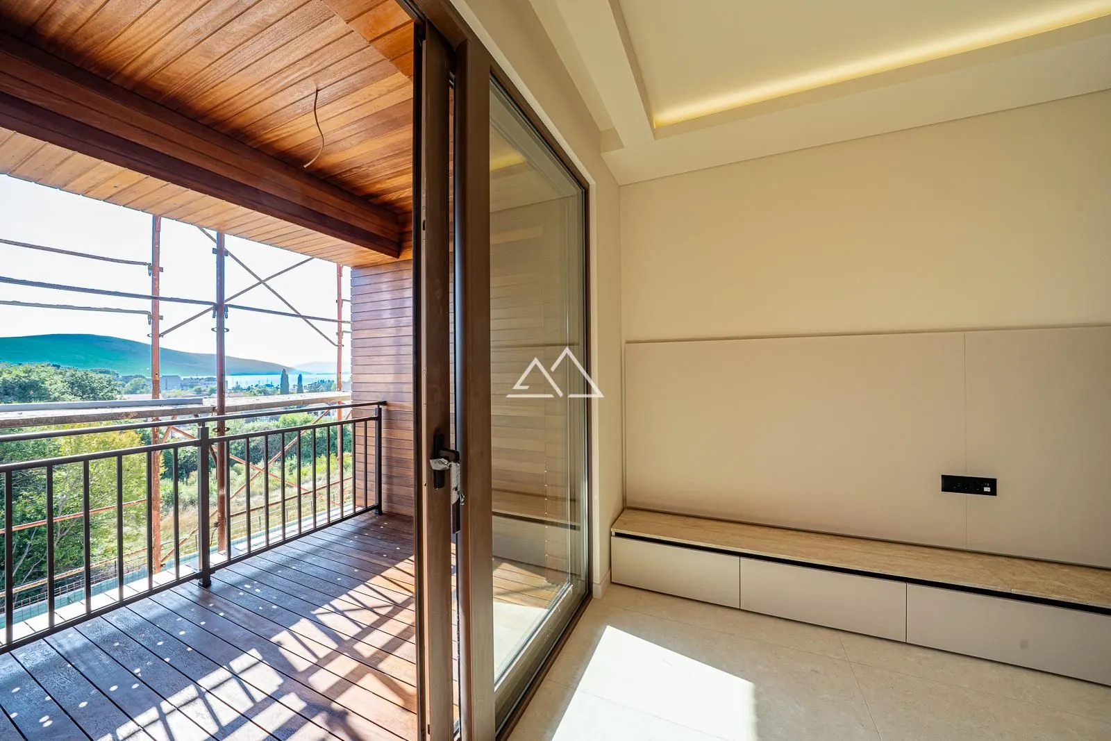 Prodaja, jednosoban stan, 45m², Centar, Tivat