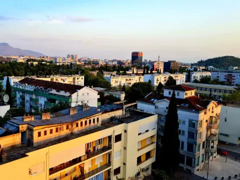 Rent, two bedroom apartment, 82m², Preko Morače, Podgorica - image 13
