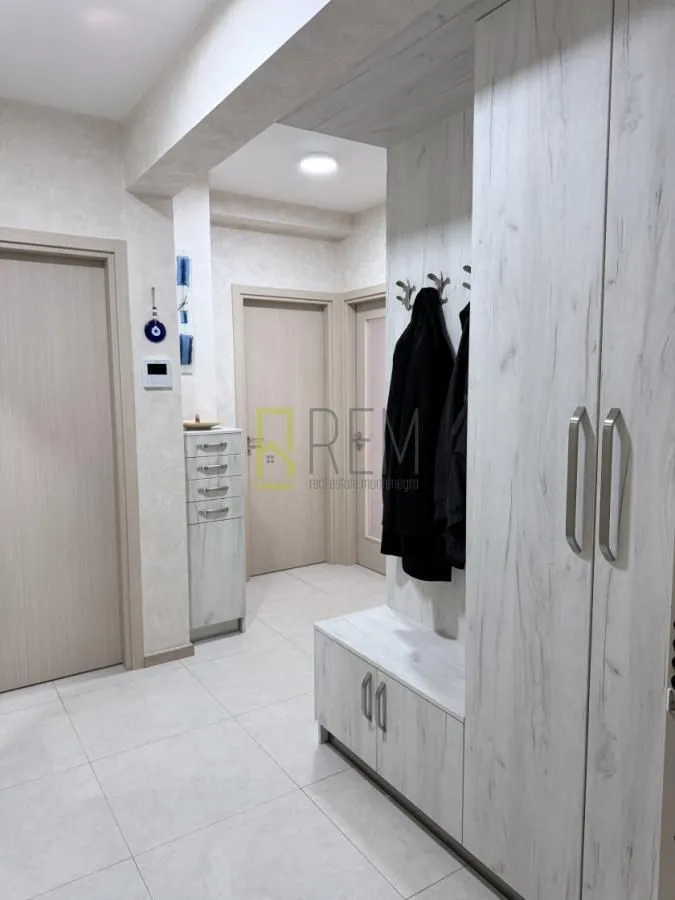 Prodaja, trosoban stan, 72m², City Kvart, Podgorica