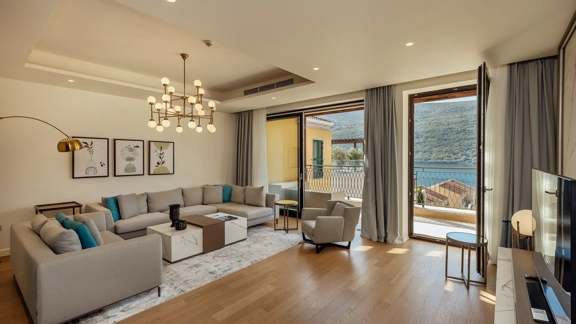 Prodaja, dvosoban stan, 290m², Portonovi, Herceg Novi