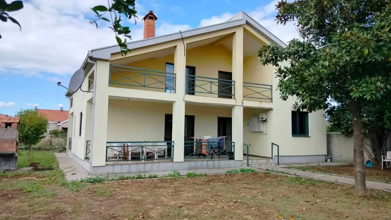 Prodaja, kuća, 300m², Donja Gorica, Podgorica