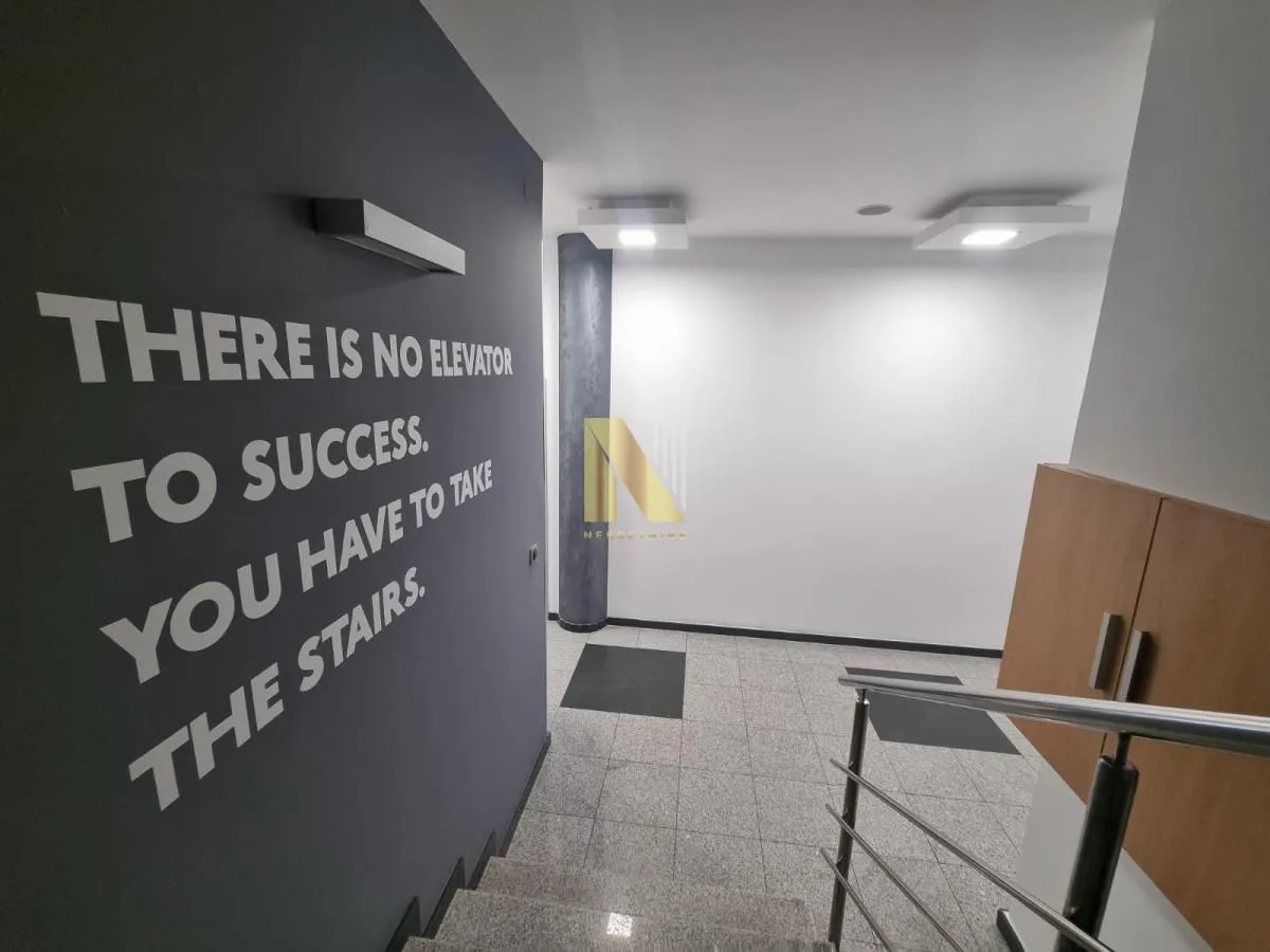 Rent, office space, 736m², Salajka, Novi Sad Sve Podlokacije