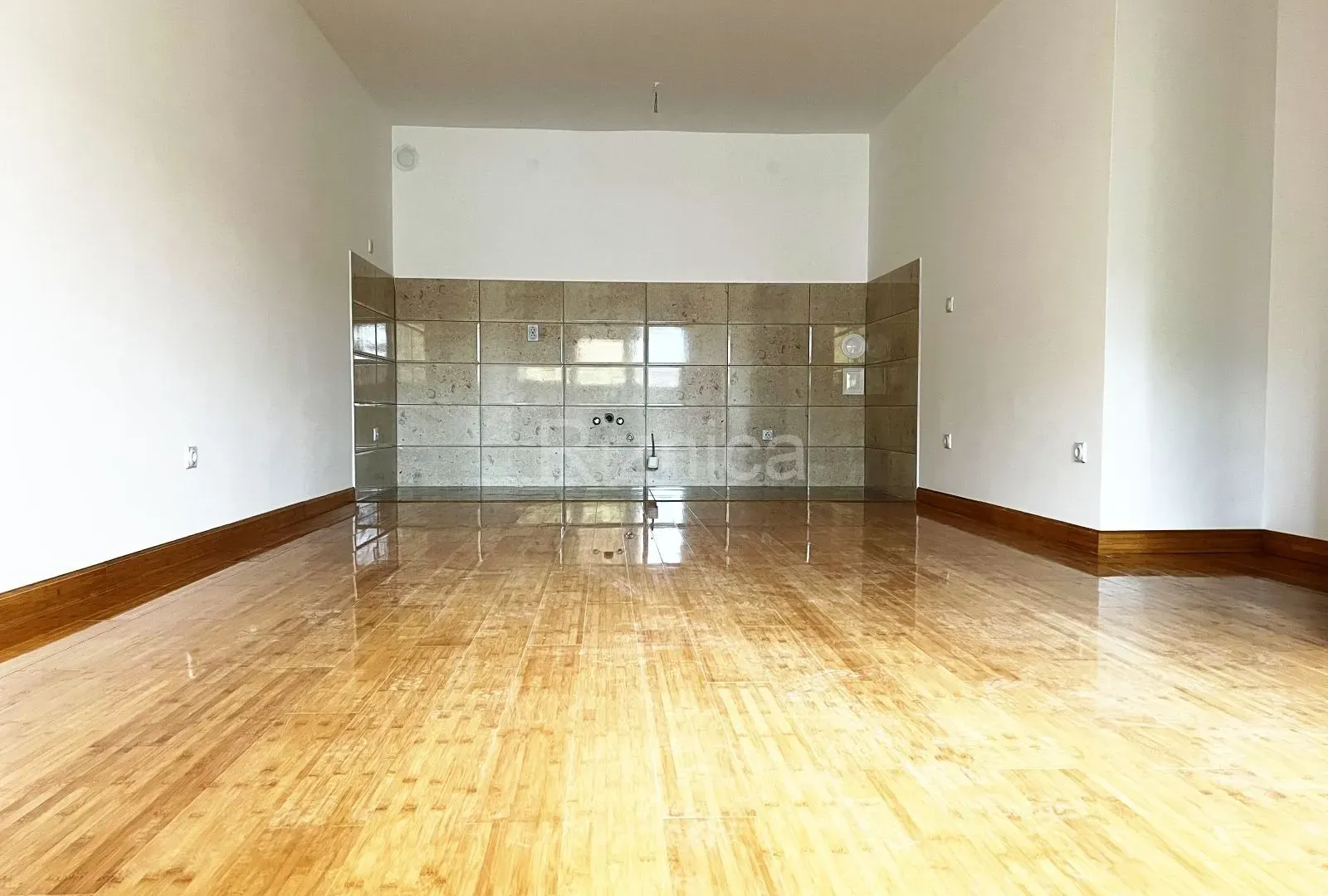 Prodaja, dvosoban stan, 70m², Pantelej, Niš