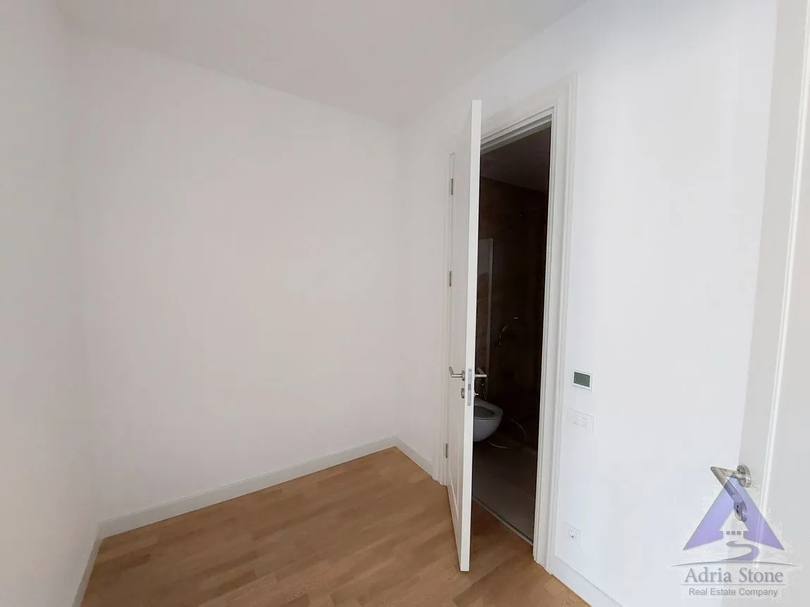 Prodaja, dvosoban stan, 69m², Bečići, Budva