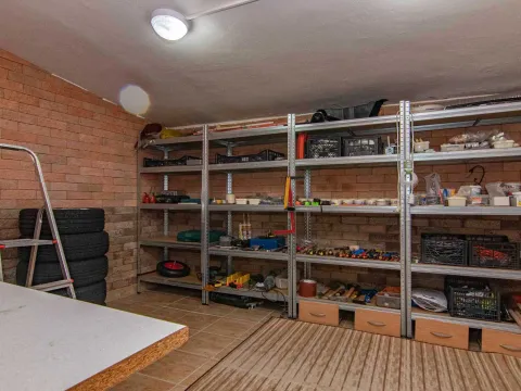 Prodaja, kuća, 400m², Glavica, Danilovgrad - image 8