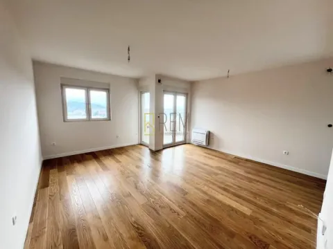 Prodaja, dvosoban stan, 71m², Central Point, Podgorica - image 1