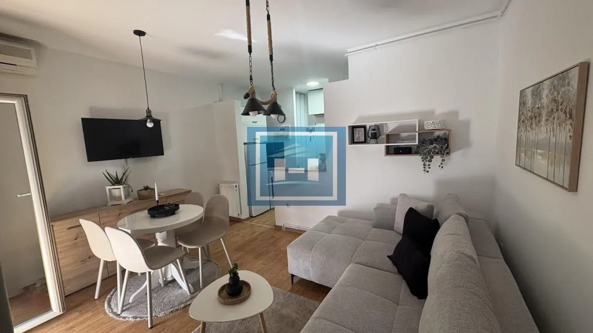 Prodaja, garsonjera, 27m², Centar, Jagodina