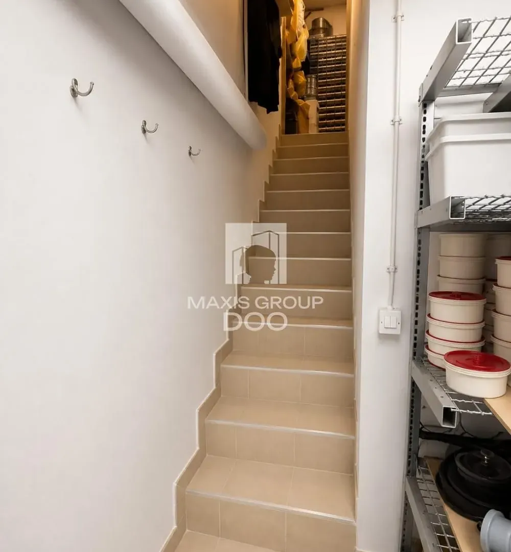 Sale, office space, 104m², Savski Venac, Beograd
