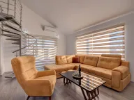 Rent, three bedroom apartment, 150m², Donja Lastva, Tivat - image 2