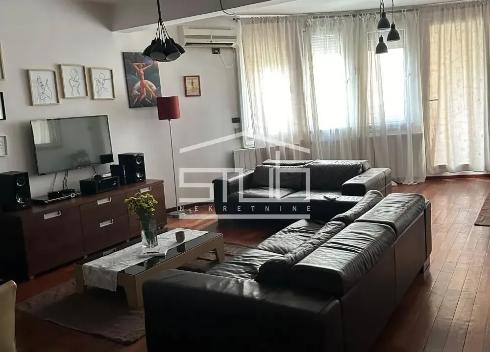 Prodaja, trosoban stan, 103m², Kalenić Pijaca, Vračar Sve Podlokacije