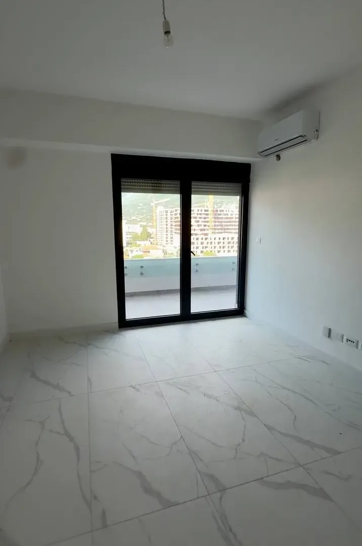 Prodaja, trosoban stan, 148m², Centar, Bar