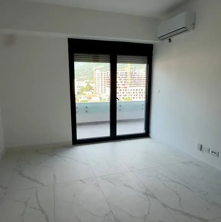 Prodaja, trosoban stan, 148m², Centar, Bar
