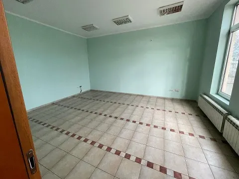 Rent, office space, 2600m², Stara Pazova, Srbija - image 5