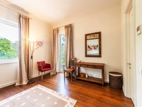 Sale, two bedroom apartment, 152m², Porto Montenegro, Tivat - image 10